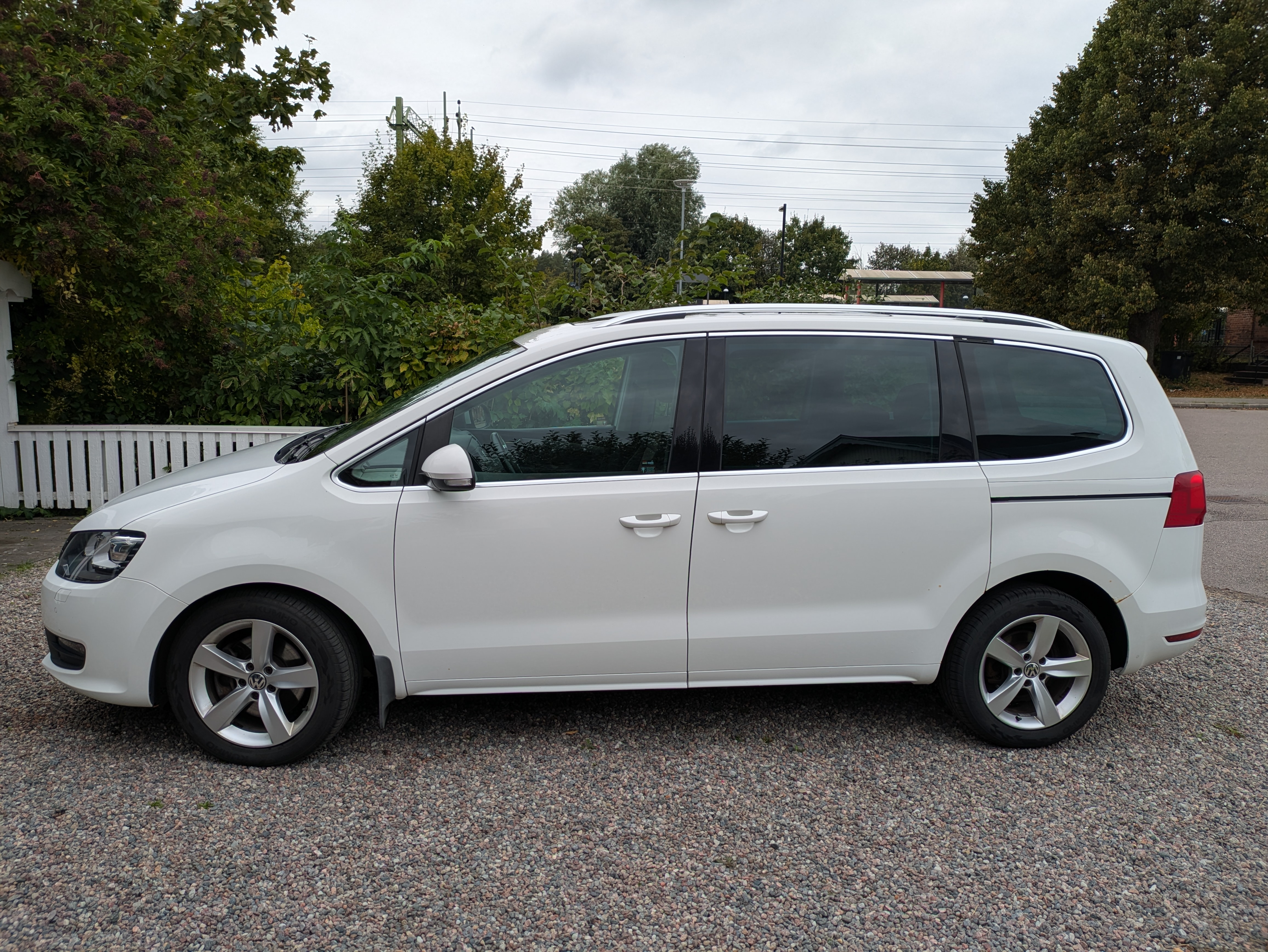 Volkswagen Sharan 2012, bild 3/9