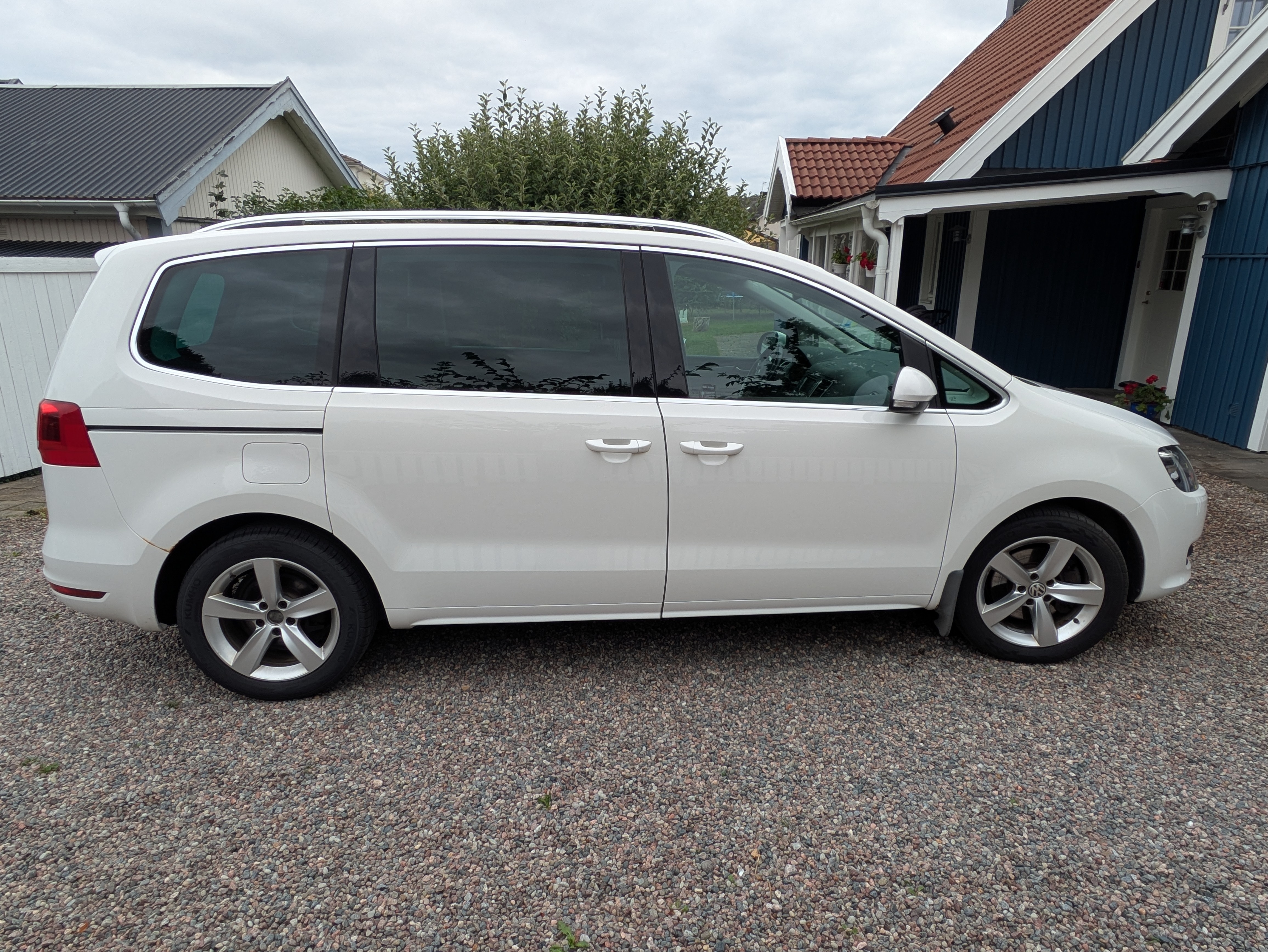 Volkswagen Sharan 2012, bild 4/9