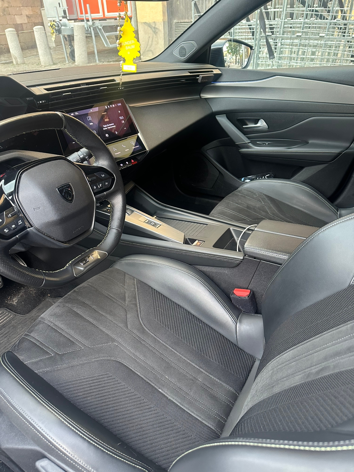 Peugeot 308 1.2 PureTech 130 EAT 2022, bild 2/10