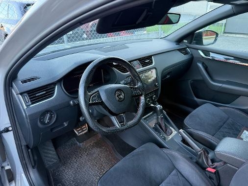Skoda Octavia RS 2.0 TSI DSG Sekventiell 2019, bild 4/5