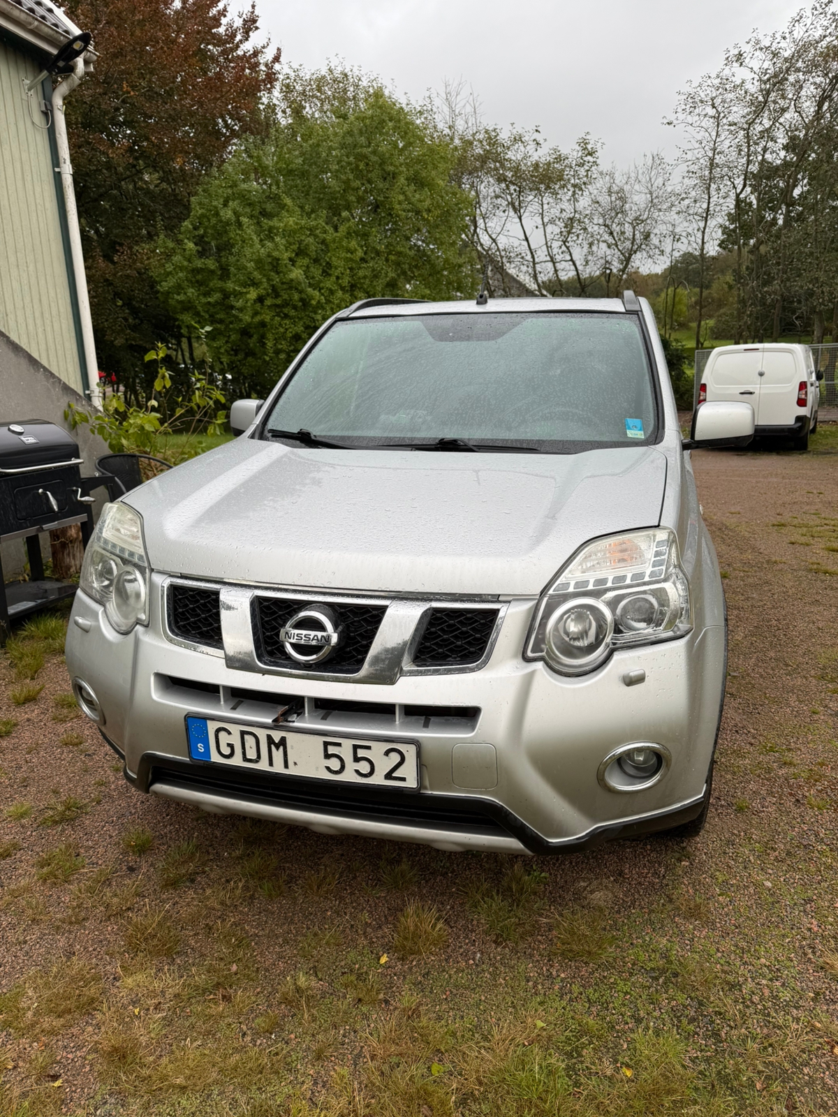 Nissan X-Trail 2.0 dCi 4x4 Automatisk 2012, bild 2/5