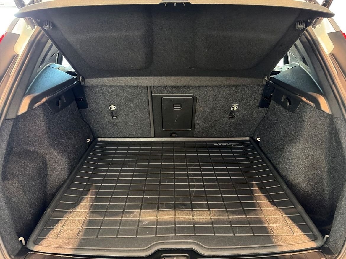 Volvo XC40 2023, bild 6/10