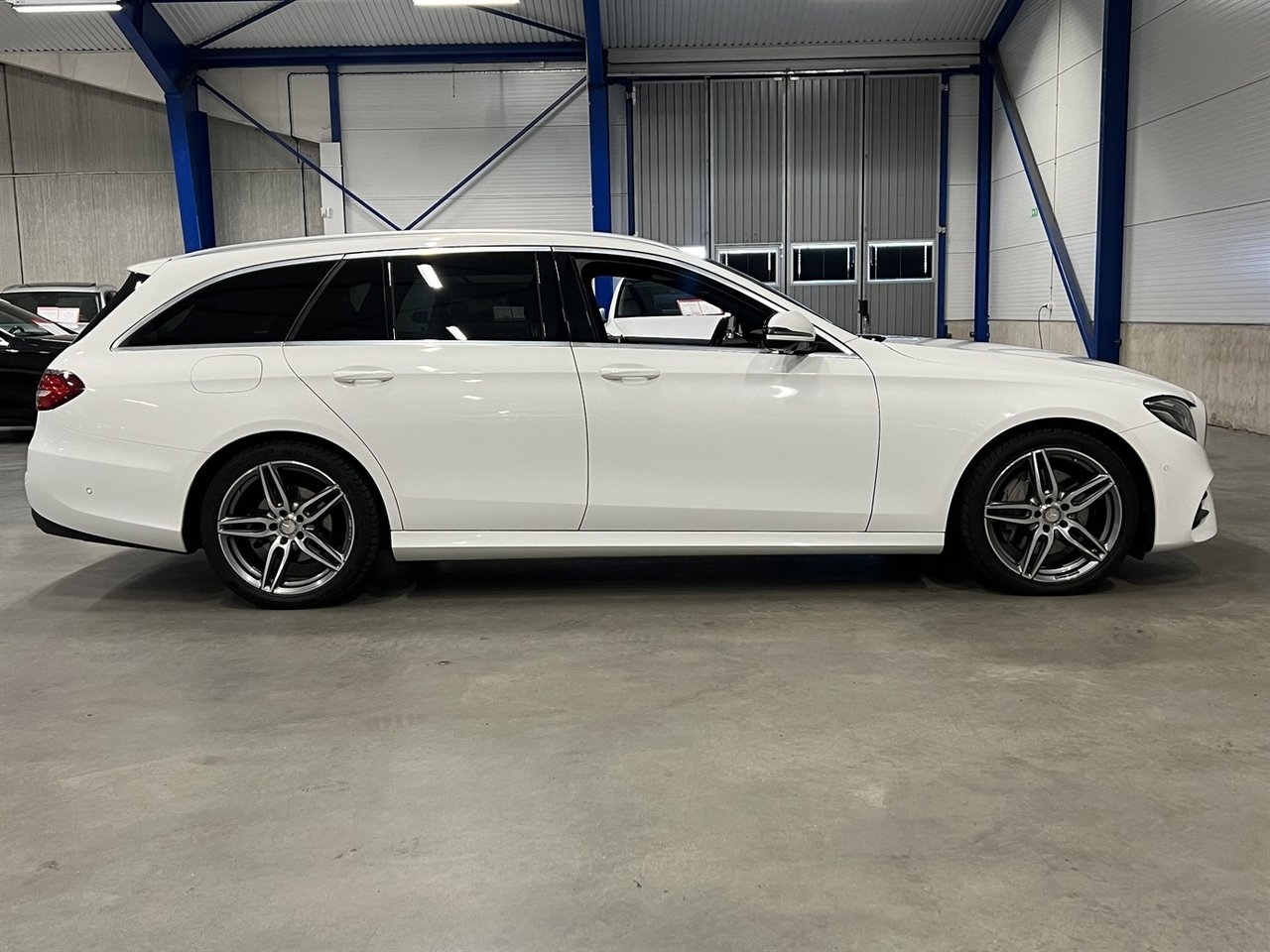 Mercedes-Benz E 2019, bild 2/10