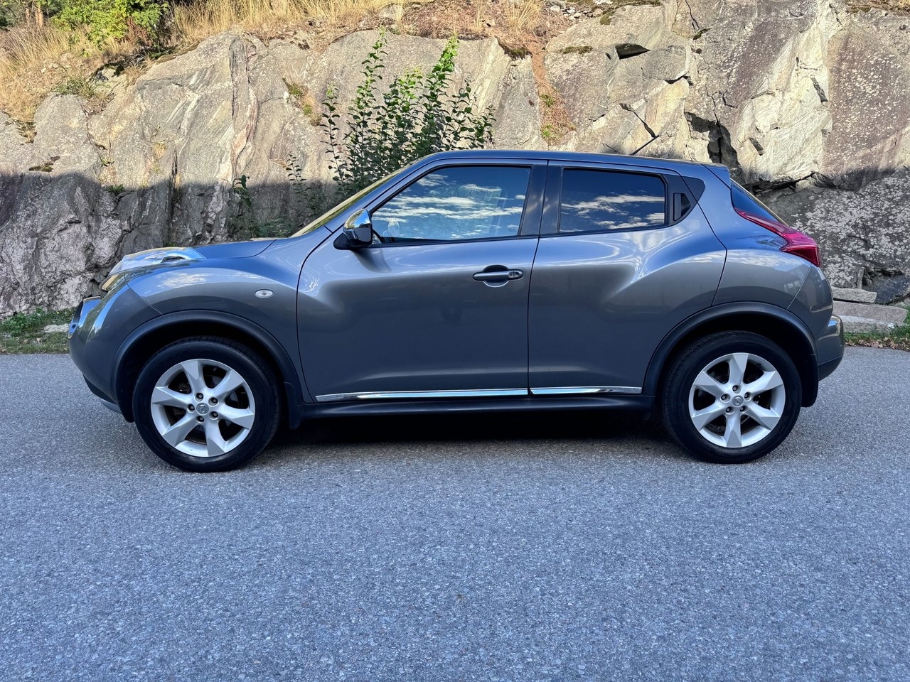 Nissan Juke 2011, bild 2/10