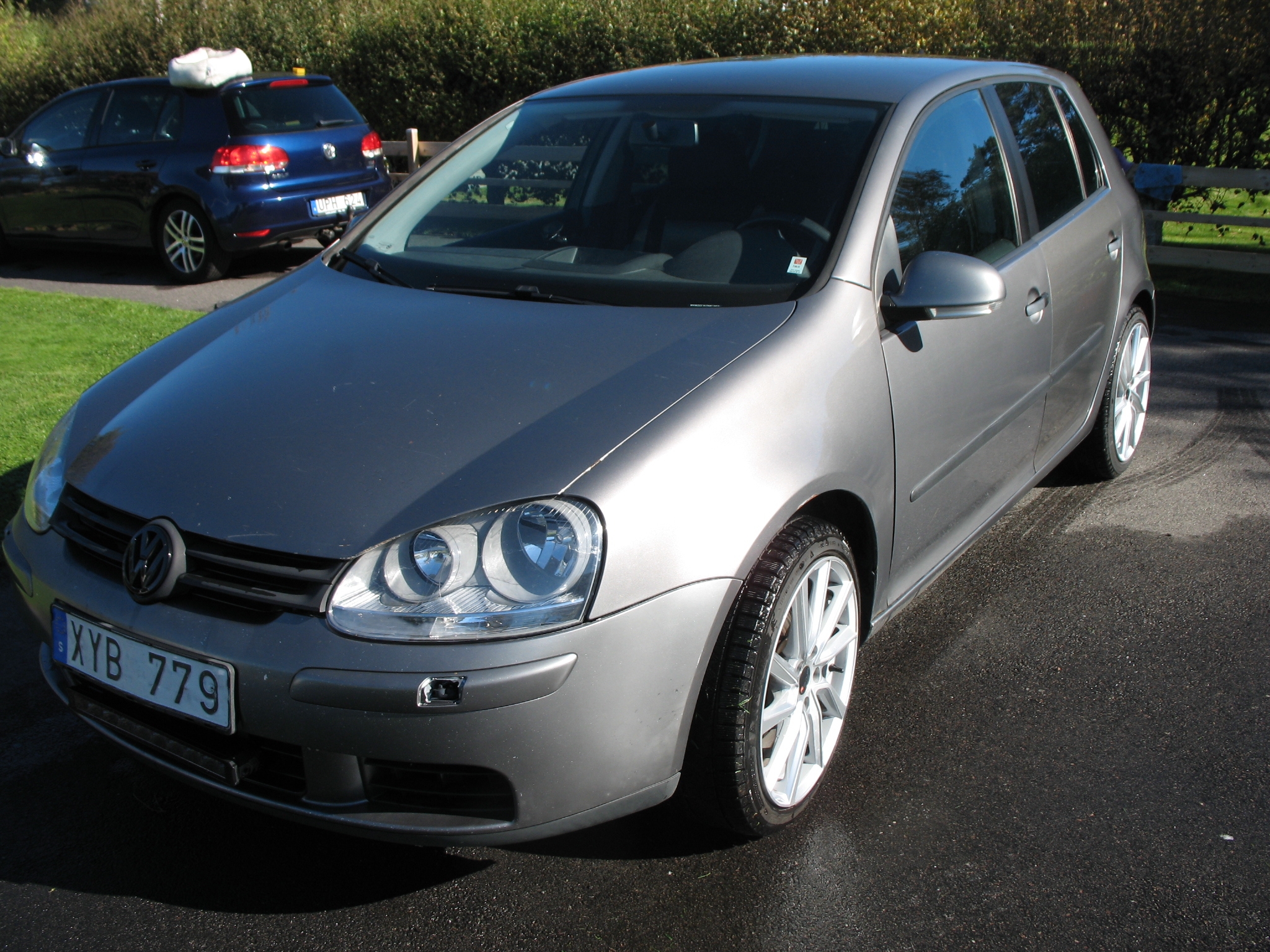 Volkswagen Golf V 5-dörrar 1.6 Manuell 2006, bild 2/6
