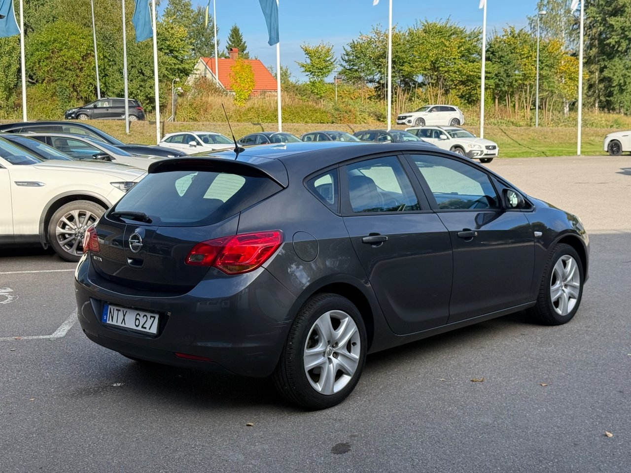 Opel Astra 2012, kuva 3/10
