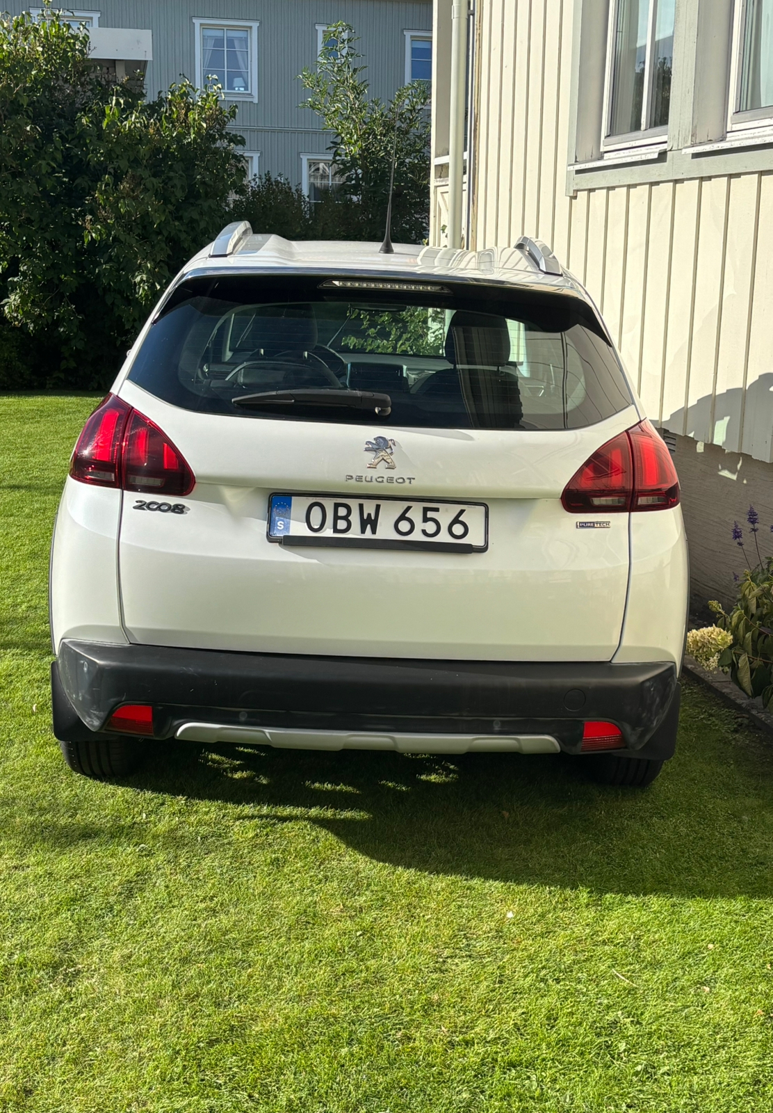Peugeot 2008 1.2 PureTech 110 Manuell 2016, bild 3/10