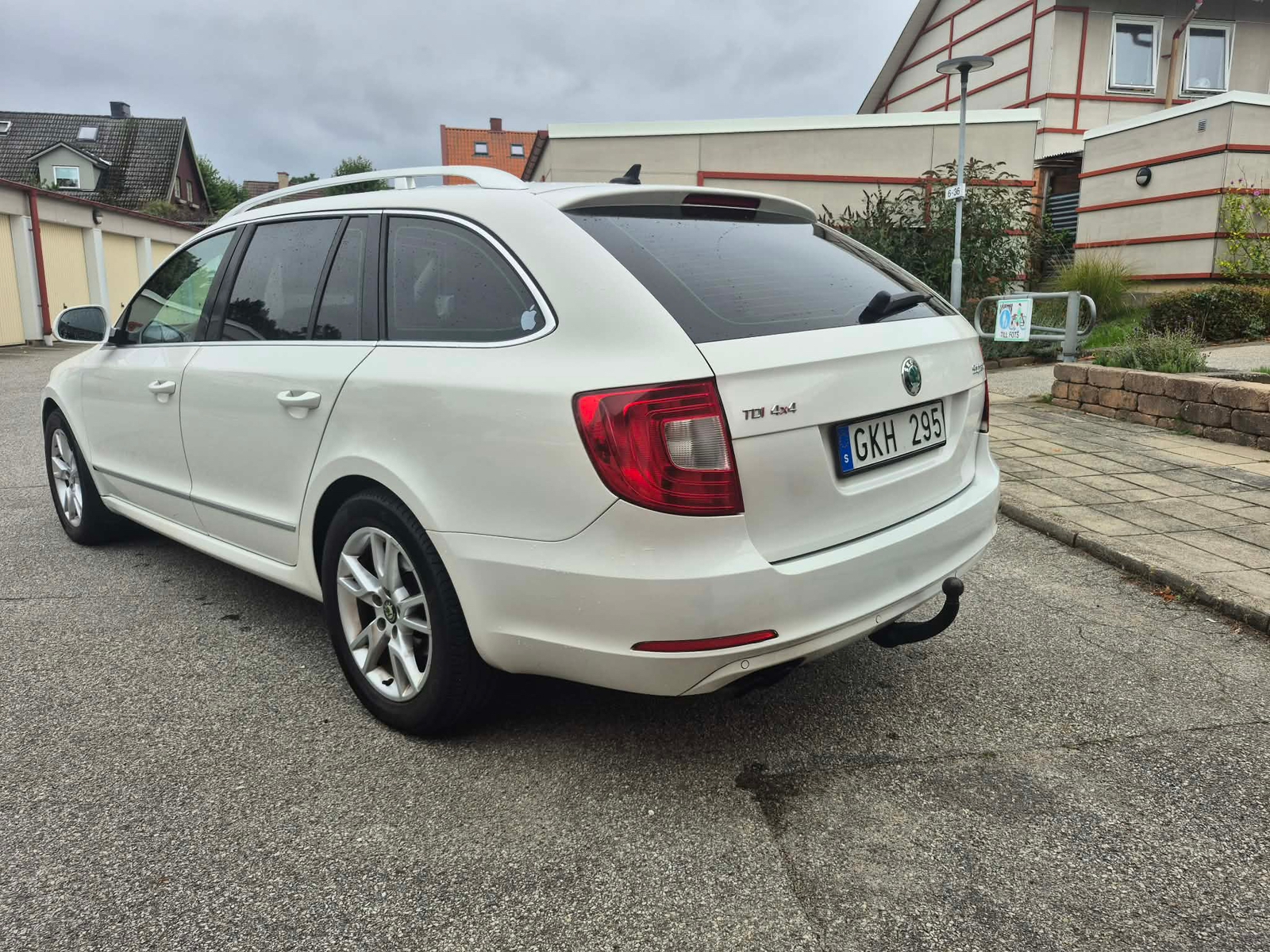 Skoda Superb 2013, bild 3/10