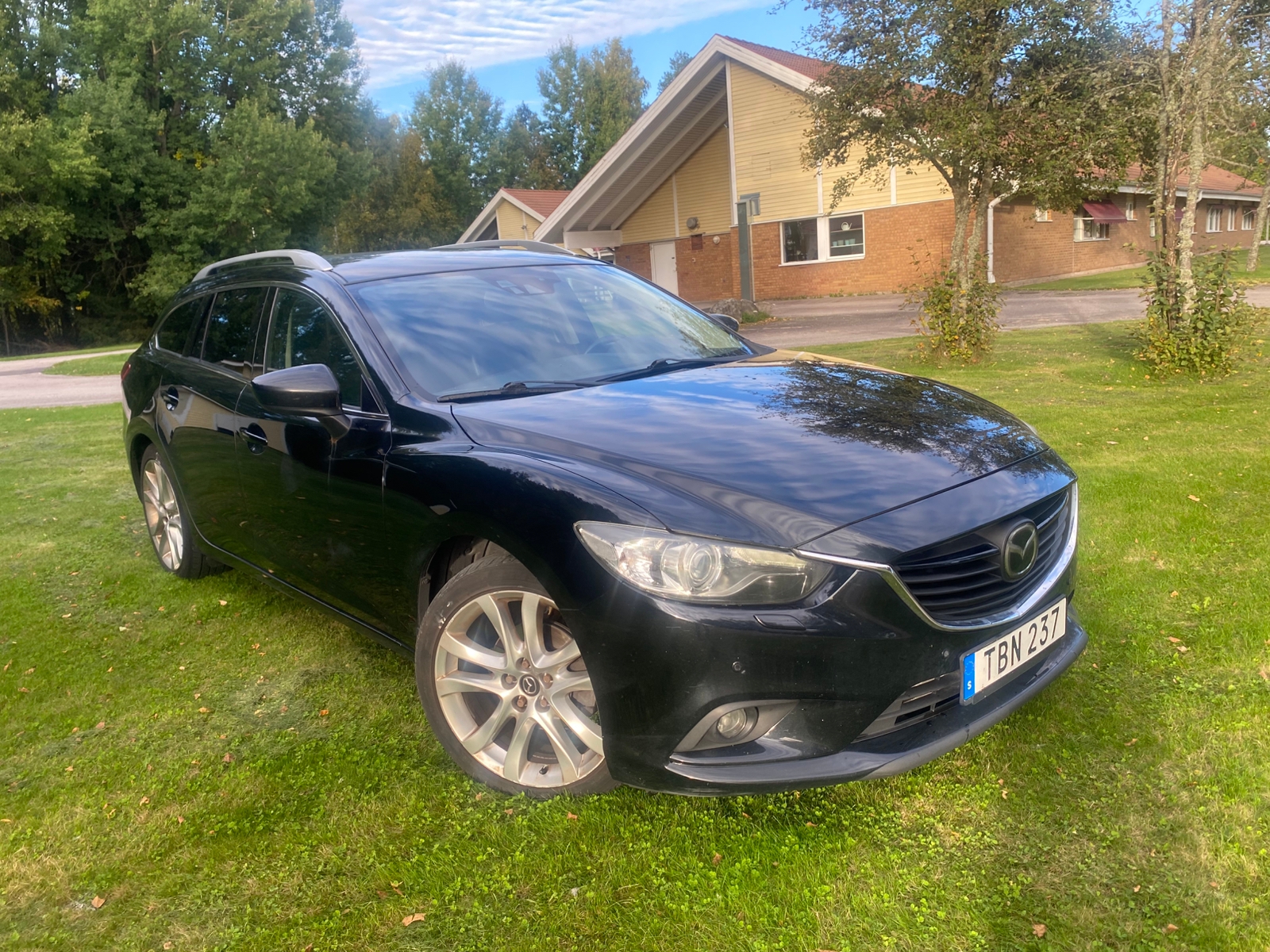 Mazda 6 Wagon 2.2 SKYACTIV-D Automatisk 2014, bild 2/10
