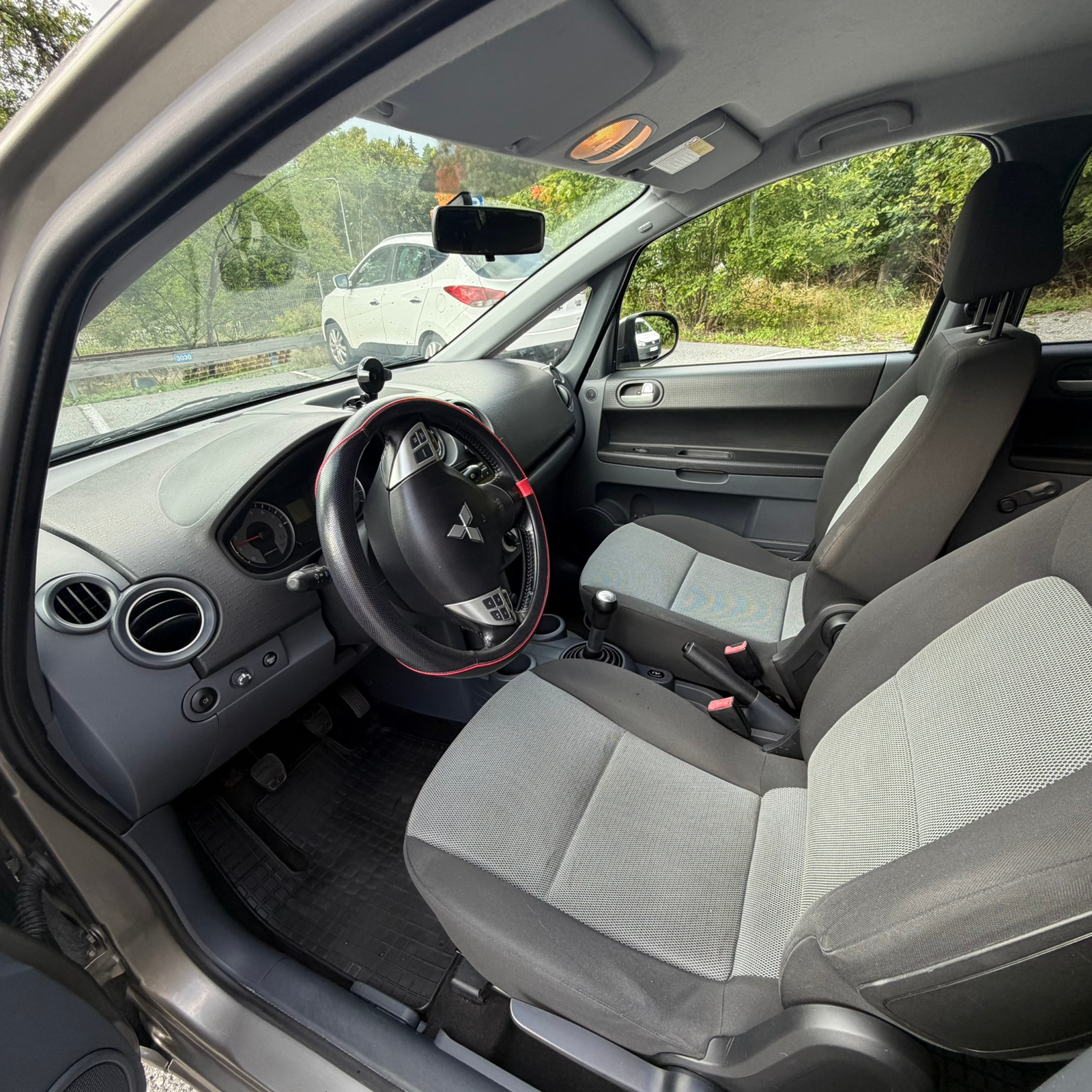 Mitsubishi Colt 2011, bild 5/10