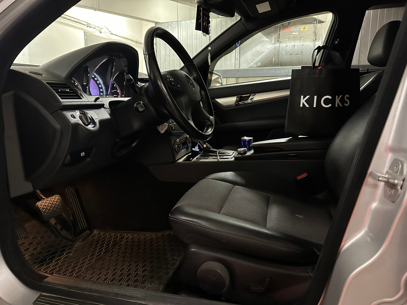 Mercedes-Benz C 2010, bild 5/10