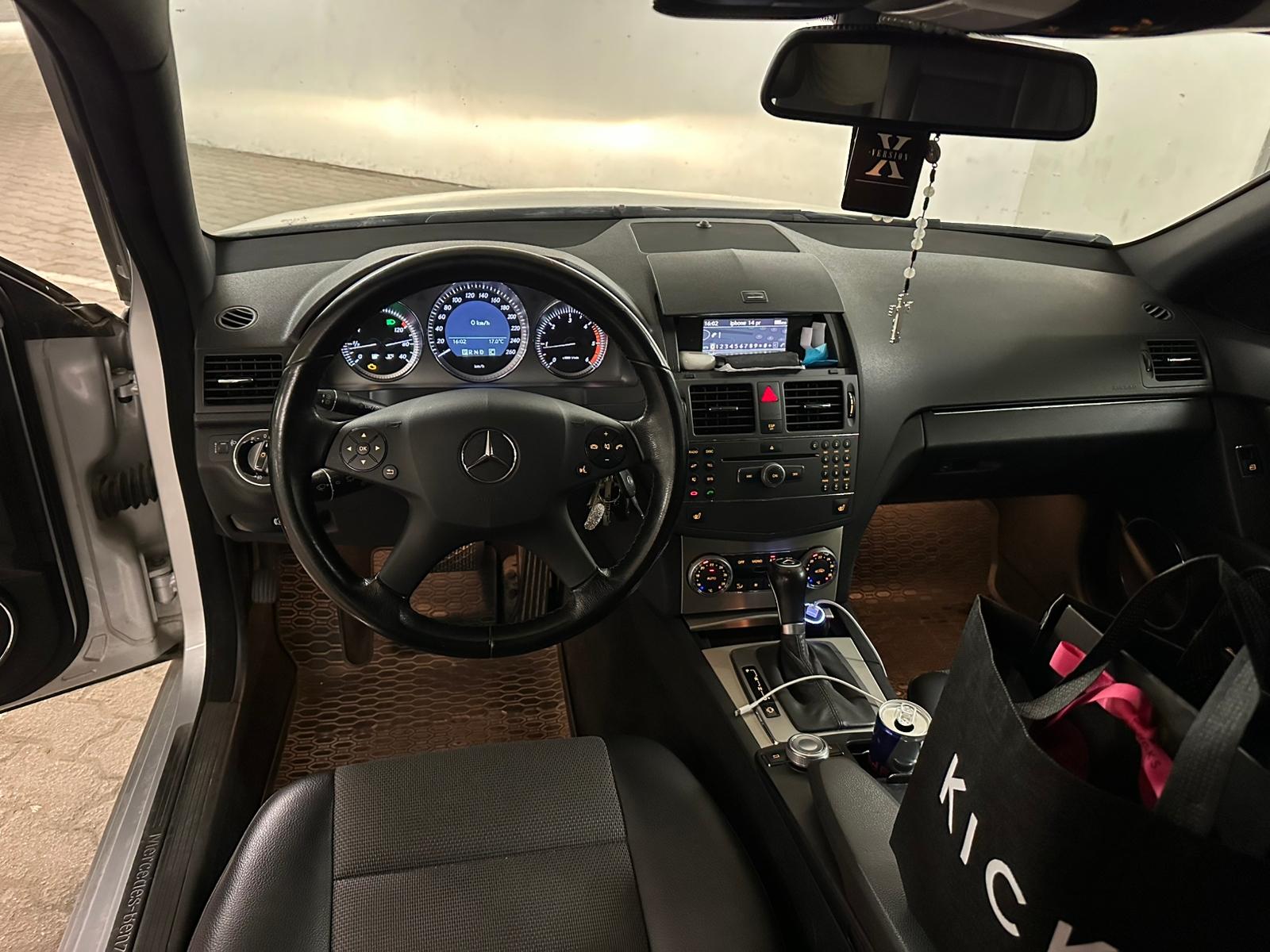 Mercedes-Benz C 2010, bild 6/10