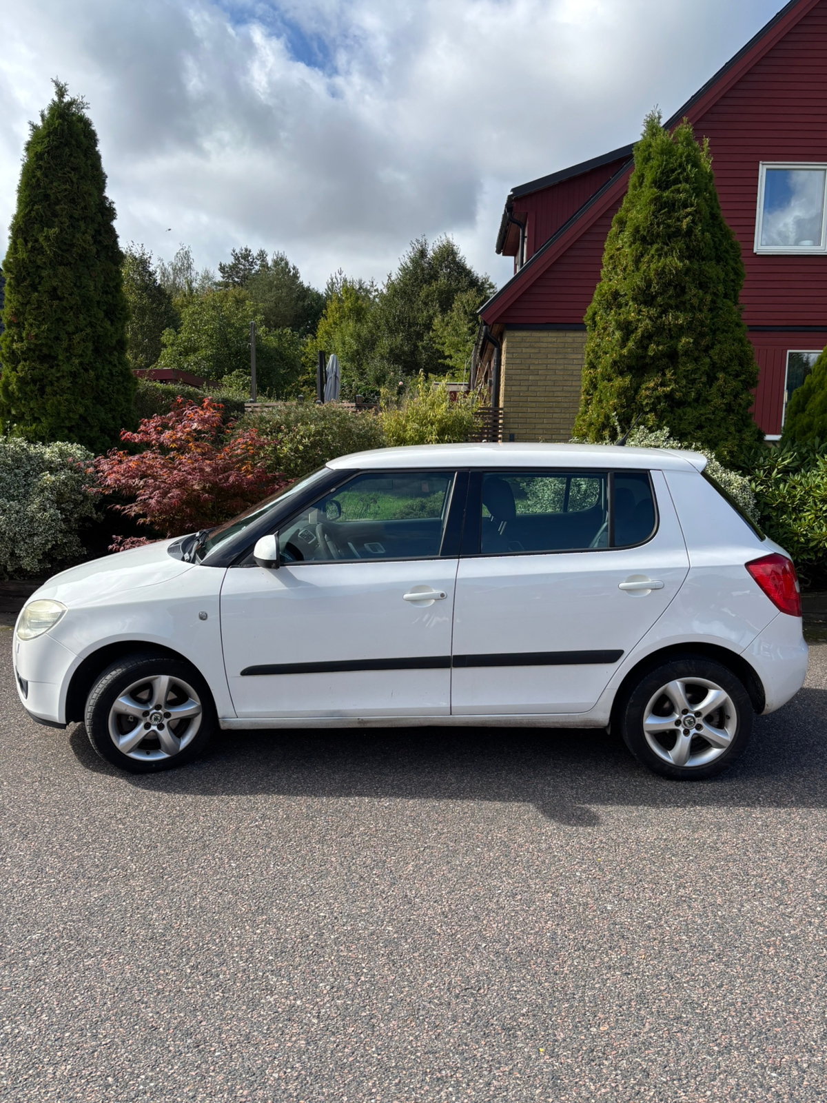 Skoda Fabia 1.4 Manuell 2010, bild 2/4
