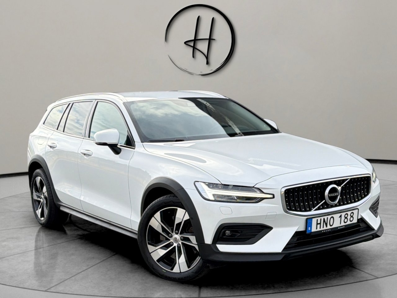 Volvo V60 Cross Country 2022, kuva 2/10