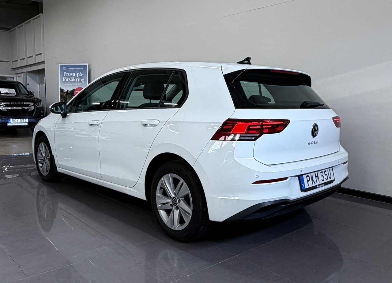 Volkswagen Golf VIII 1.0 TSI Manuell 2021, bild 2/10