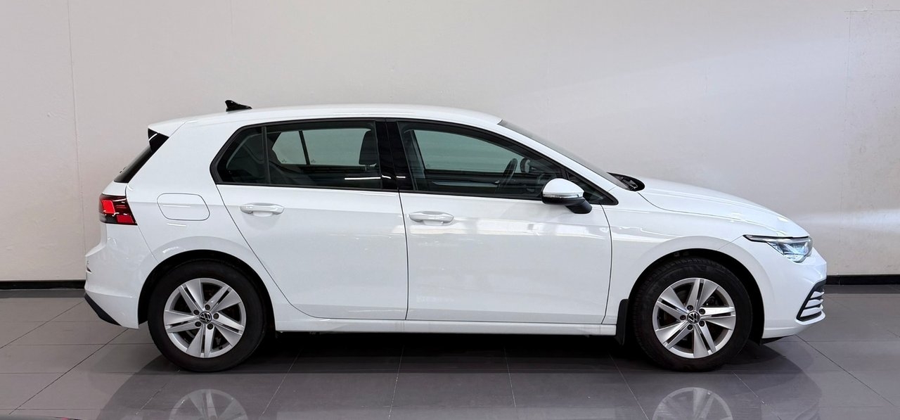 Volkswagen Golf VIII 1.0 TSI Manuell 2021, bild 5/10