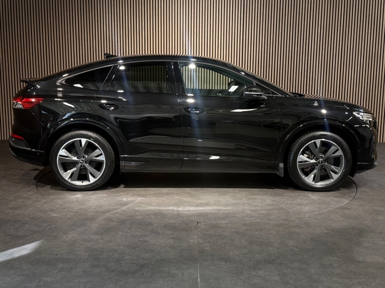 Audi Q4 e-tron 2023, bild 3/10