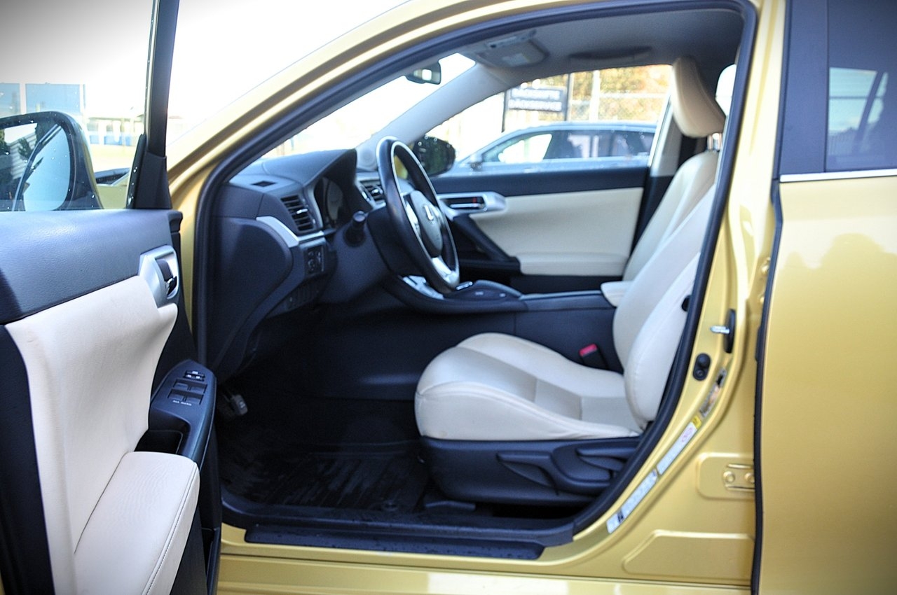 Lexus CT 200h 1.8 CVT Hybrid F Sport 2011, bild 6/10