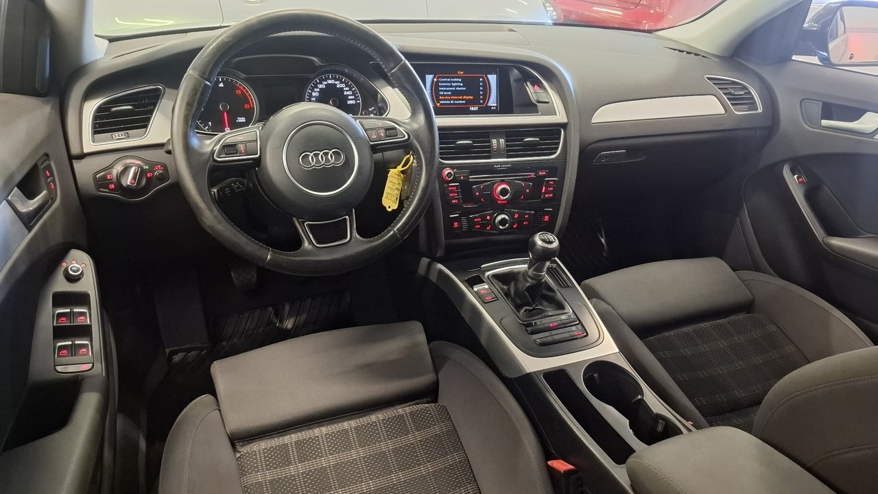 Audi A4 2013, photo 2/10