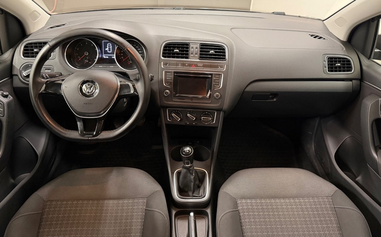 Volkswagen Polo 2015, bild 5/10