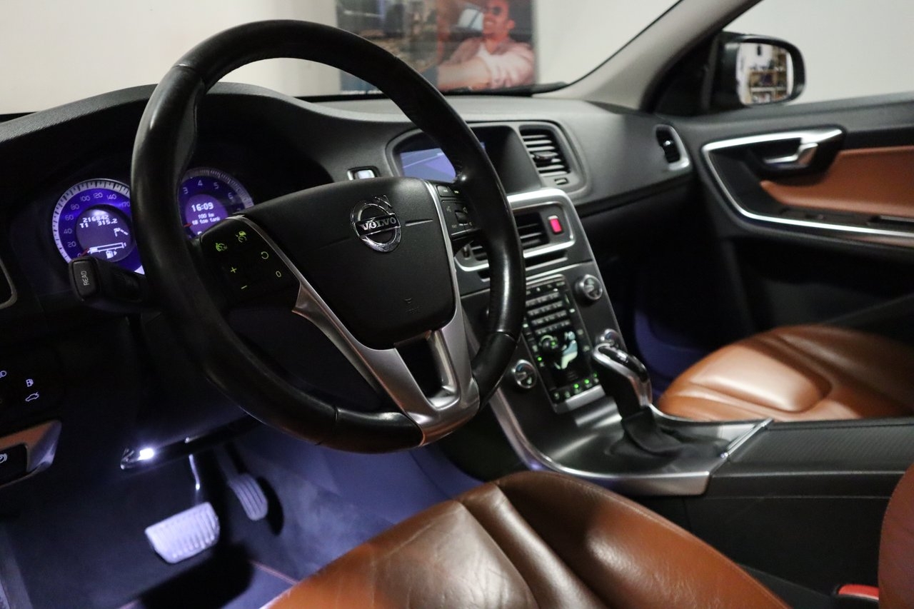 Volvo S60 2011, kuva 7/10