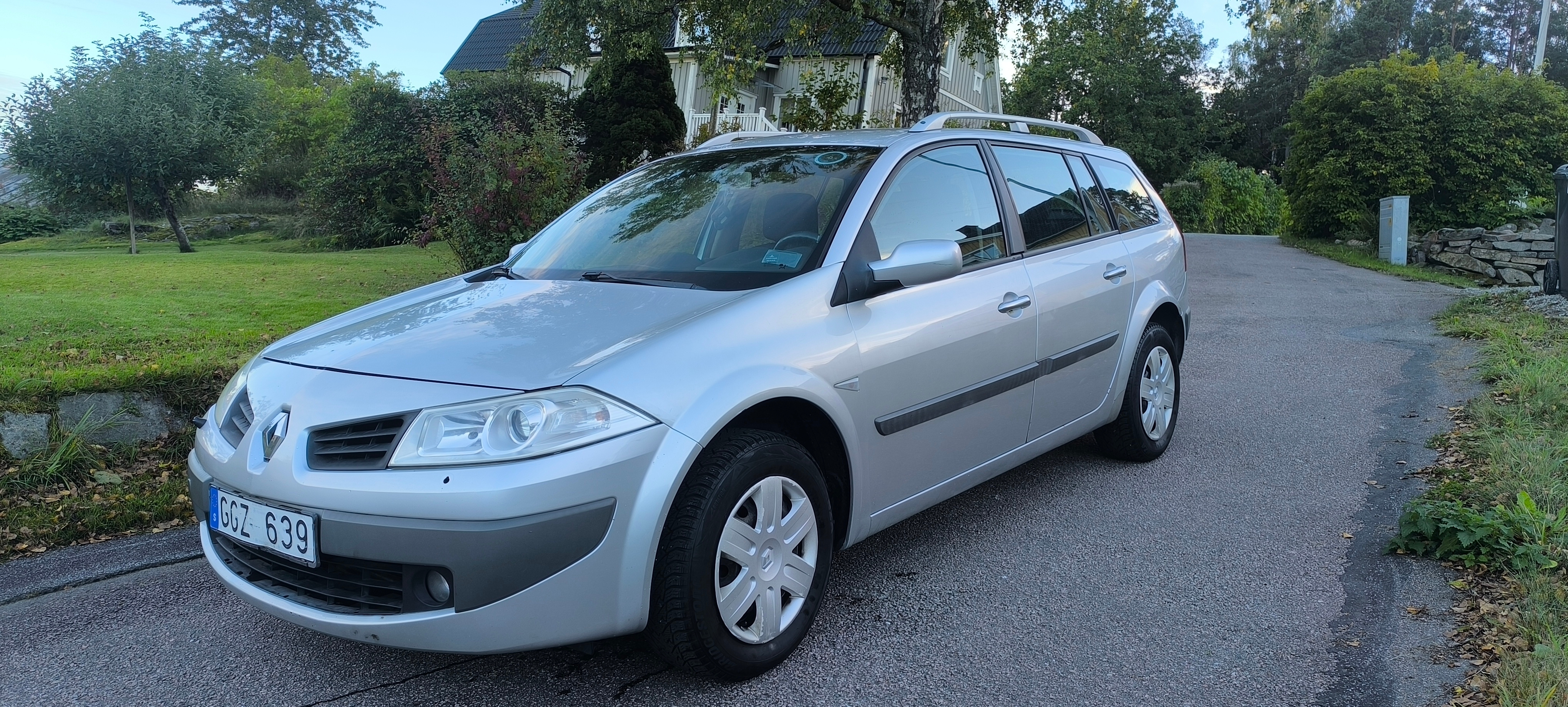 Renault Megane II Grandtour 1.6 Manuell 2007, bild 2/6