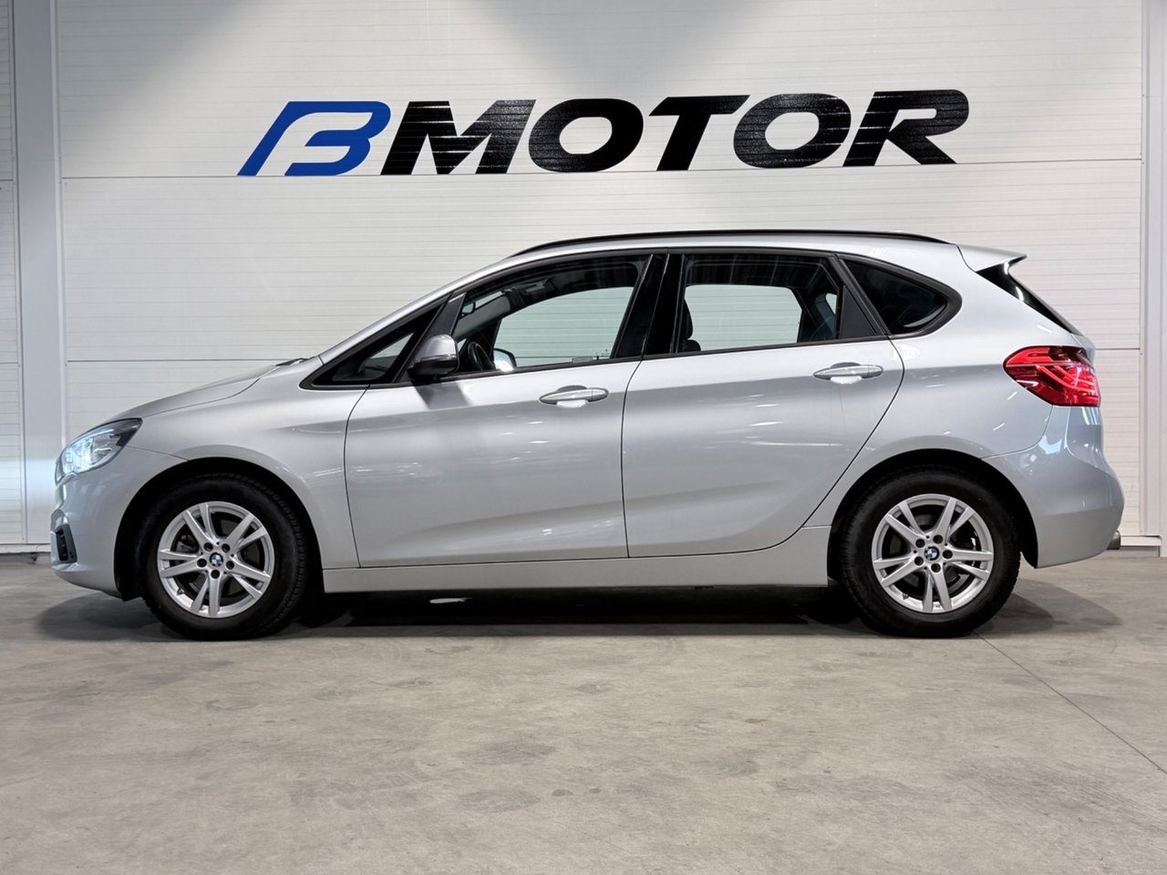 BMW 218 i Active Tourer Advantage Drag 2017, kuva 6/10