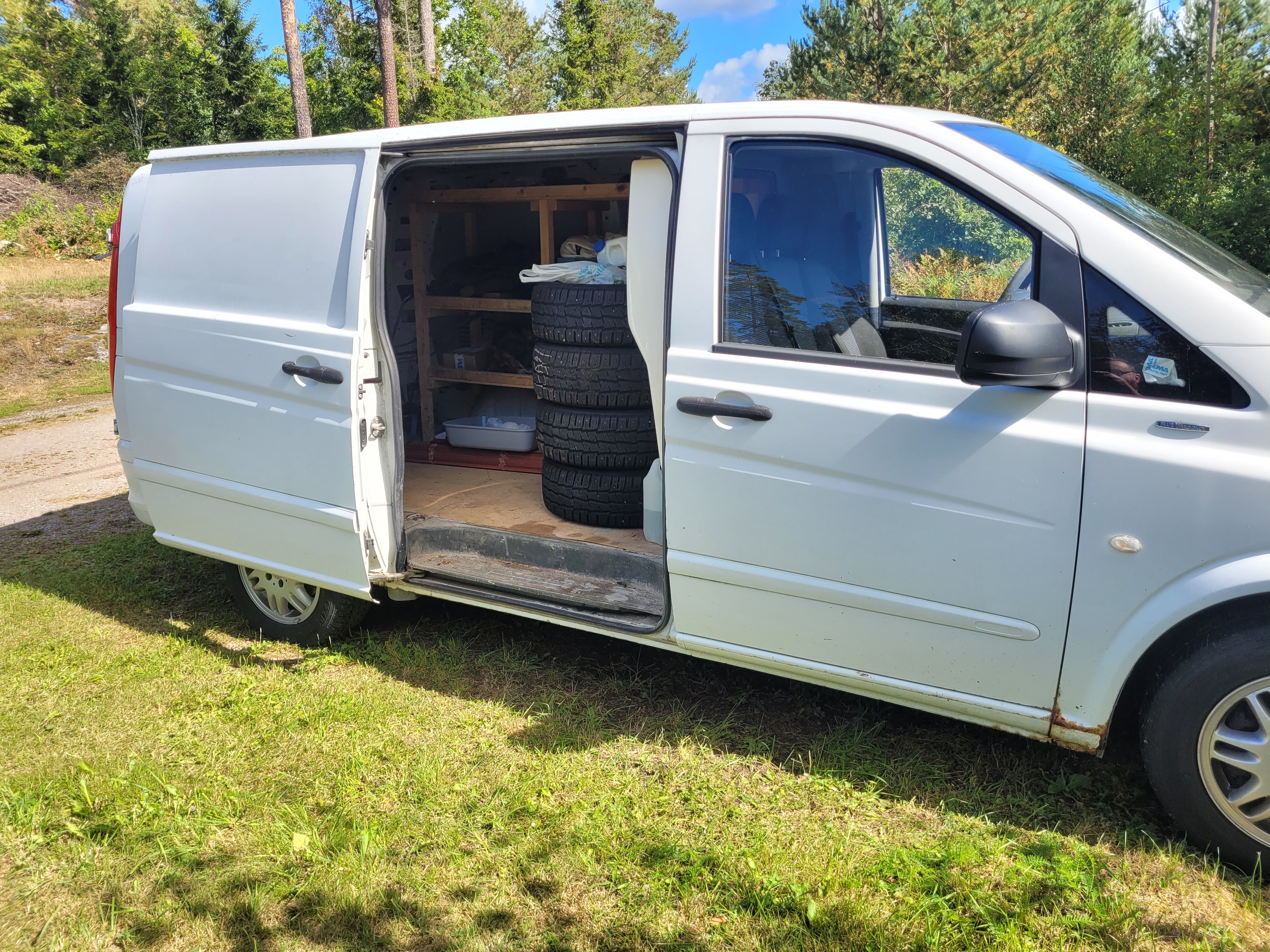 Mercedes-Benz Vito 2011, kuva 2/4