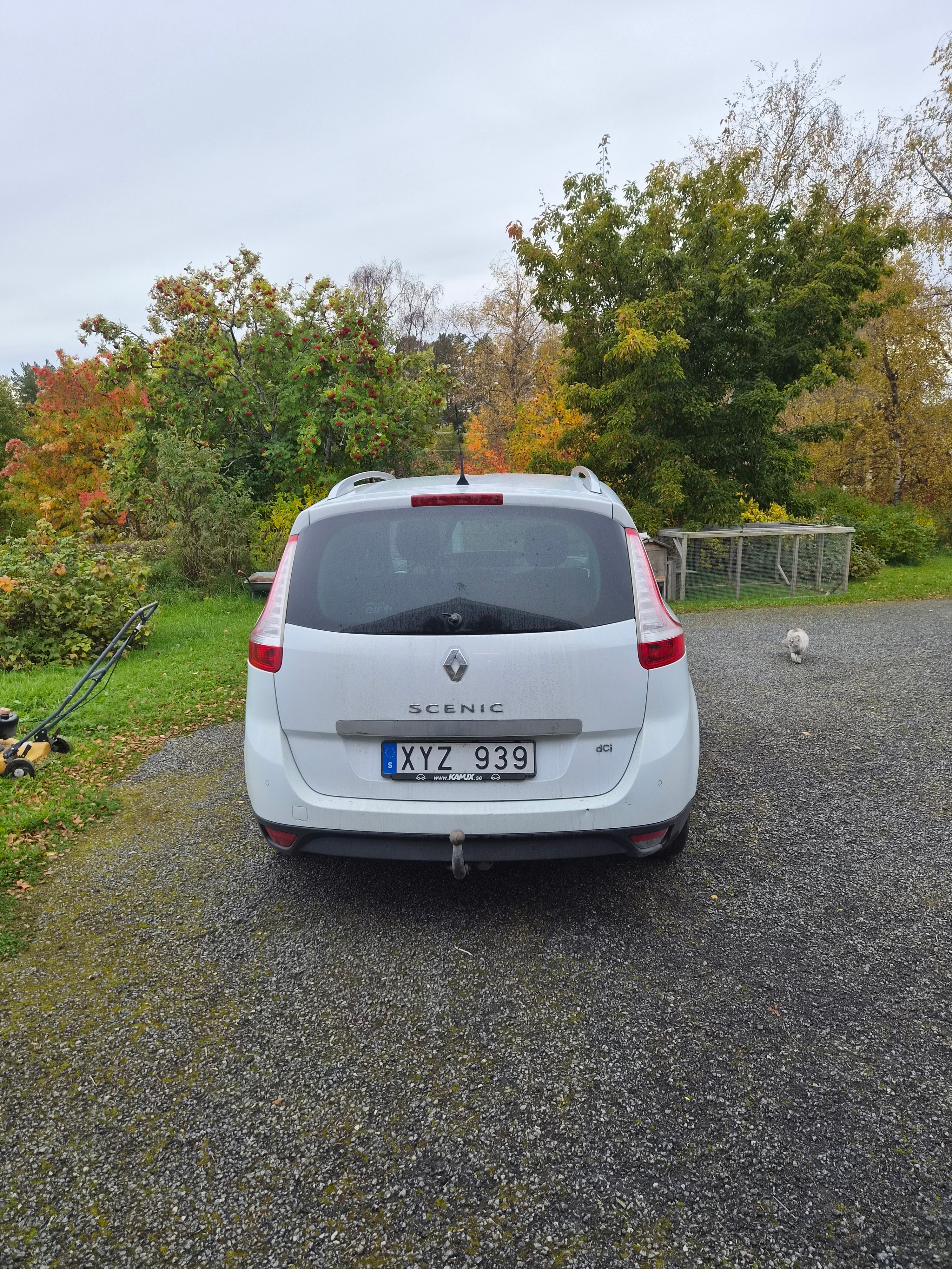 Renault Grand Scenic III 1.5 dCi Manuell 2014, bild 3/10