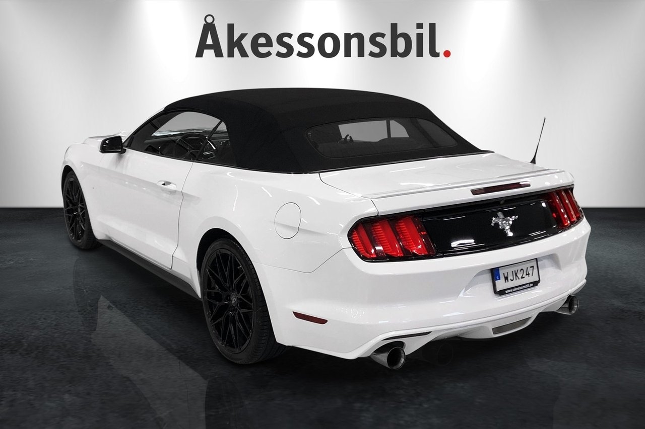 Ford Mustang Cab Aut Mkt fin 2015, photo 5/10