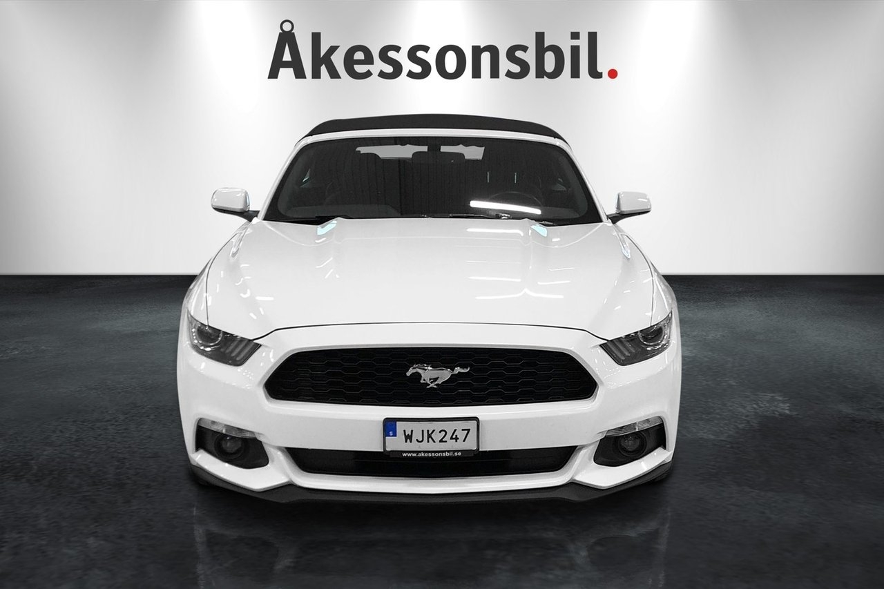 Ford Mustang Cab Aut Mkt fin 2015, photo 2/10