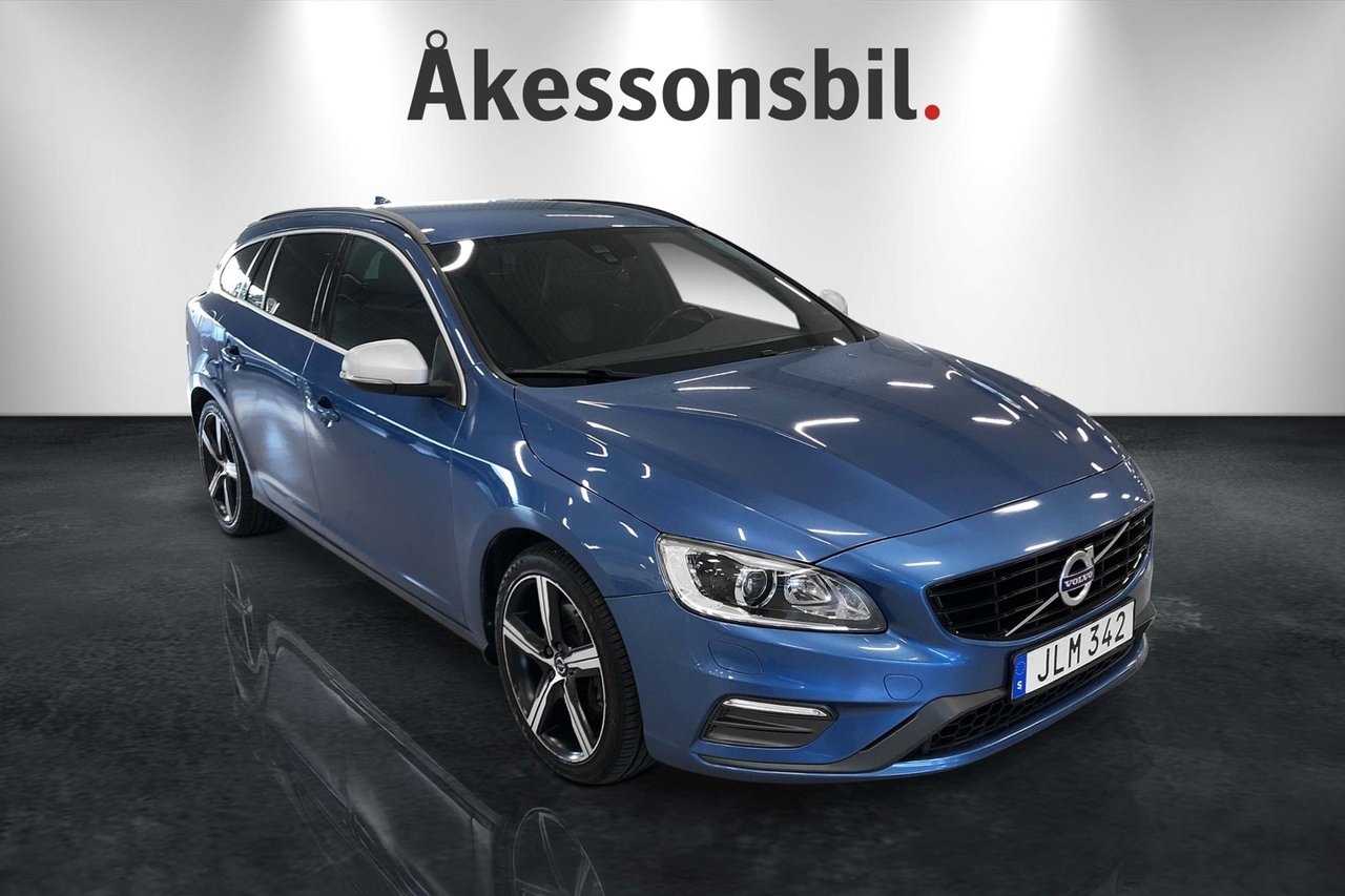Volvo V60 D4 AWD R-Design Aut 190hk 2017, bild 3/10