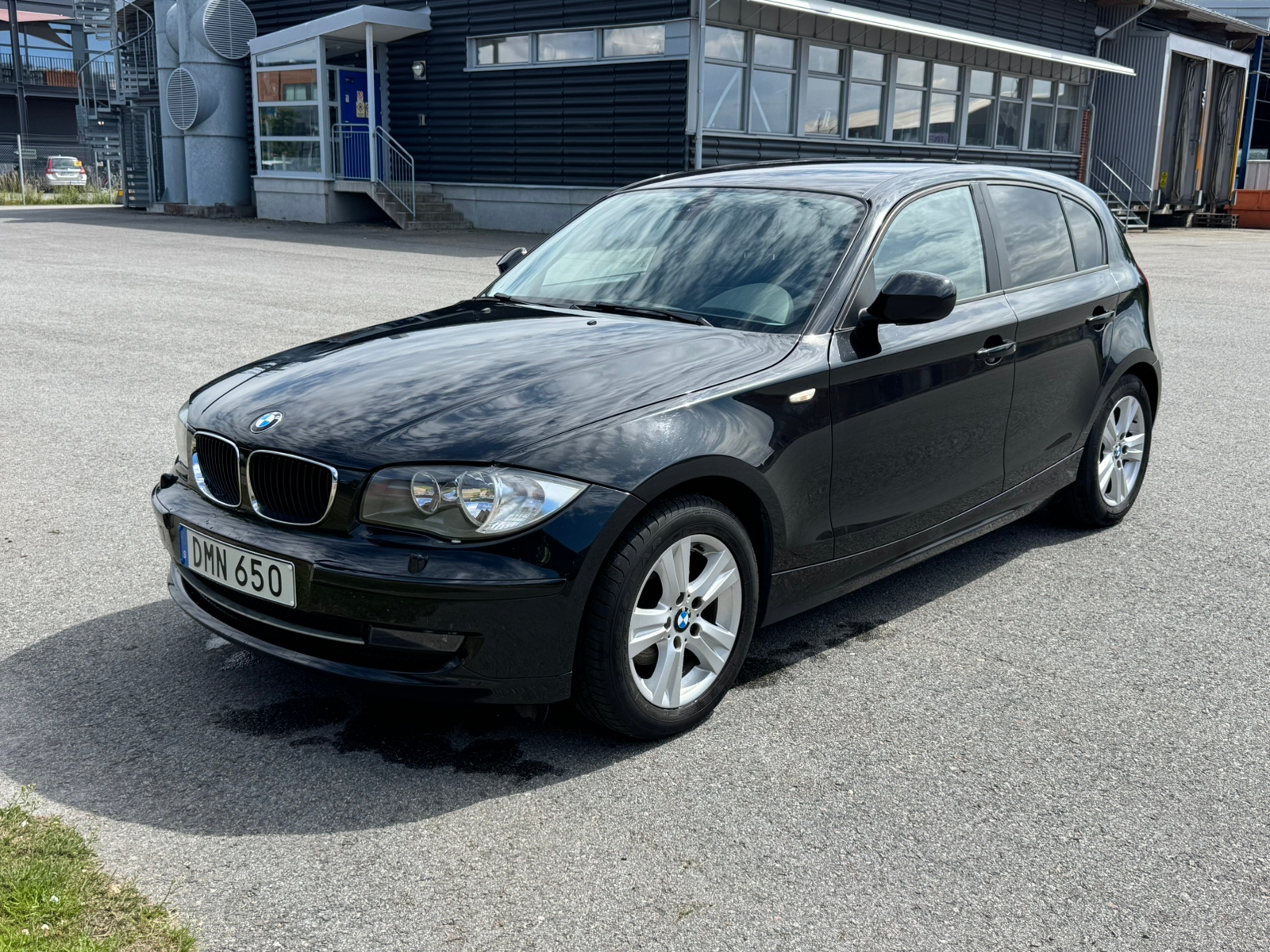 BMW 116 i 5-dörrars Manuell 2010, bild 3/4
