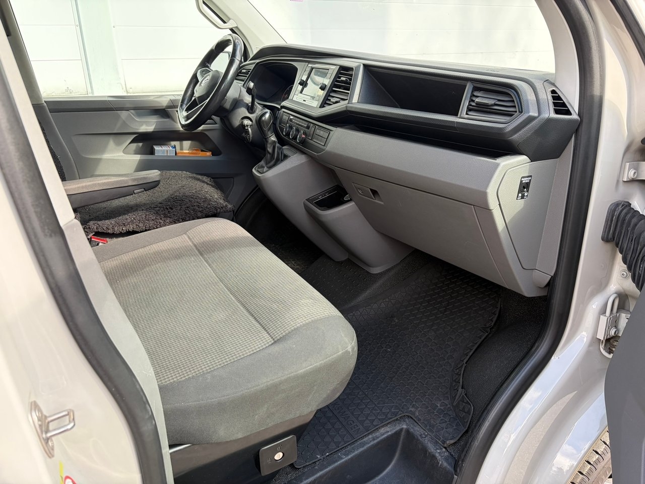 Volkswagen Transporter 2020, bild 7/10
