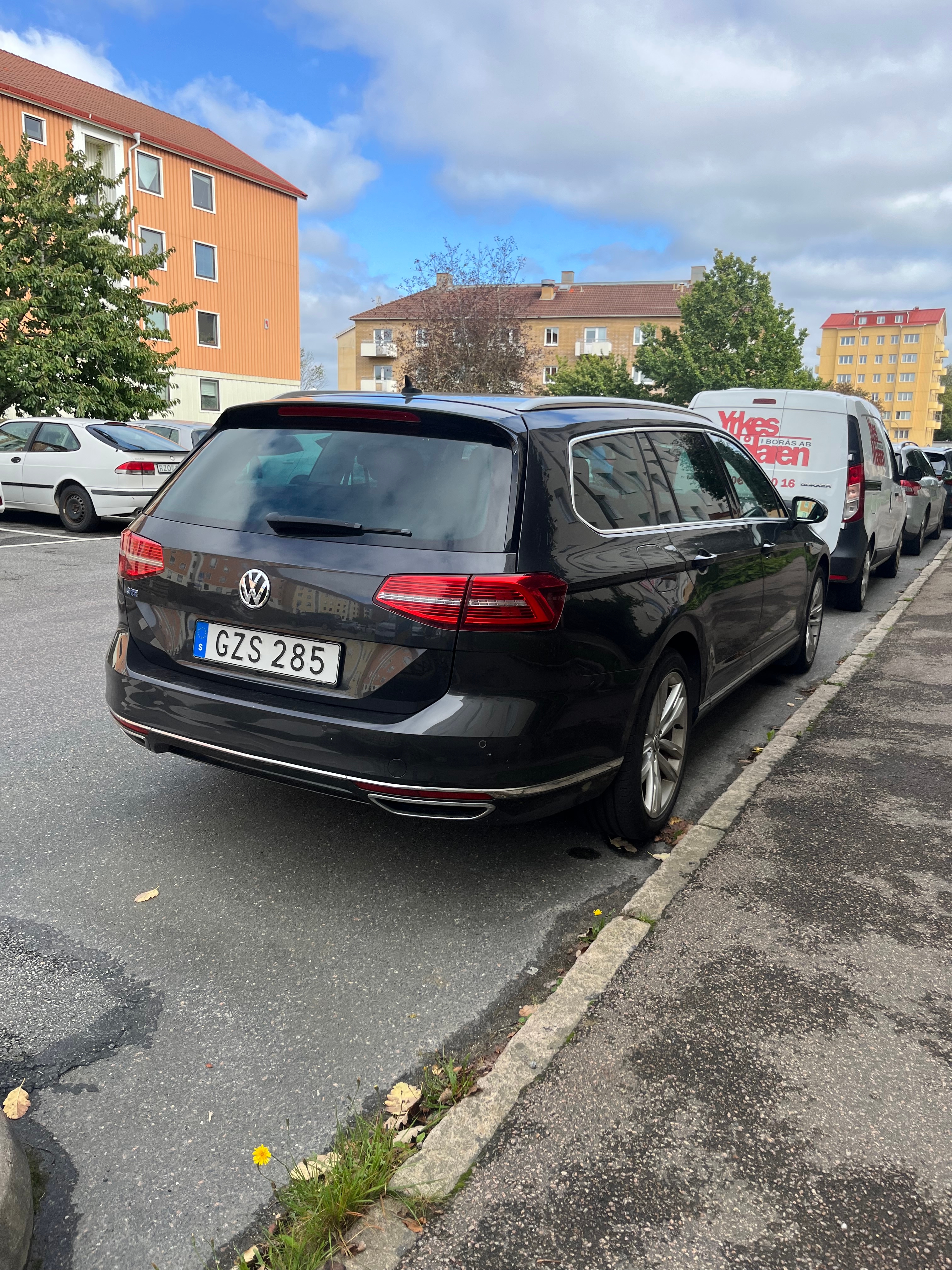 Volkswagen Passat 2019, bild 2/5