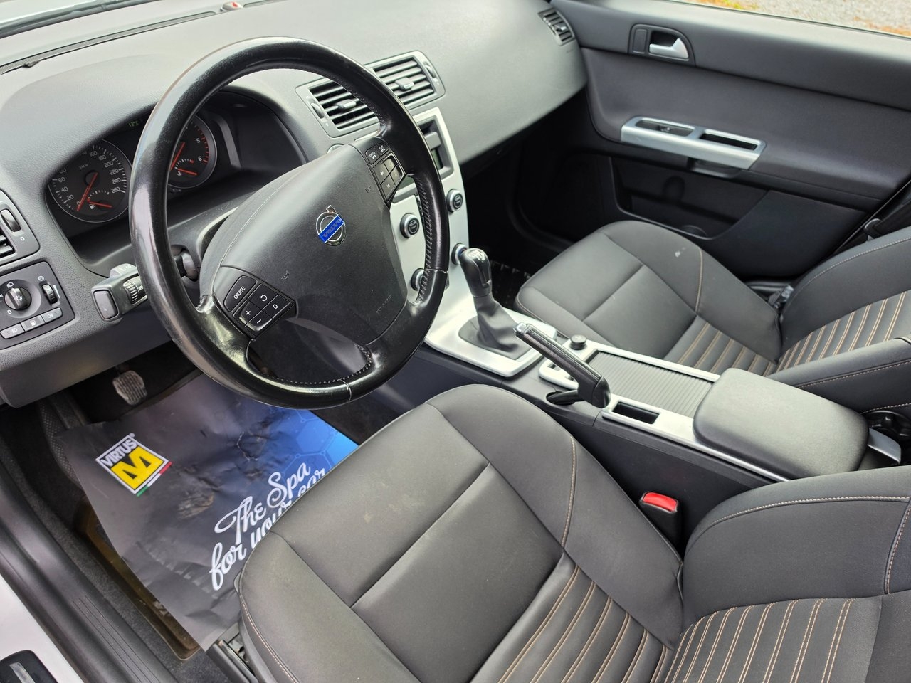 Volvo V50 2.0D Momentum Euro 4 2010, bild 6/10