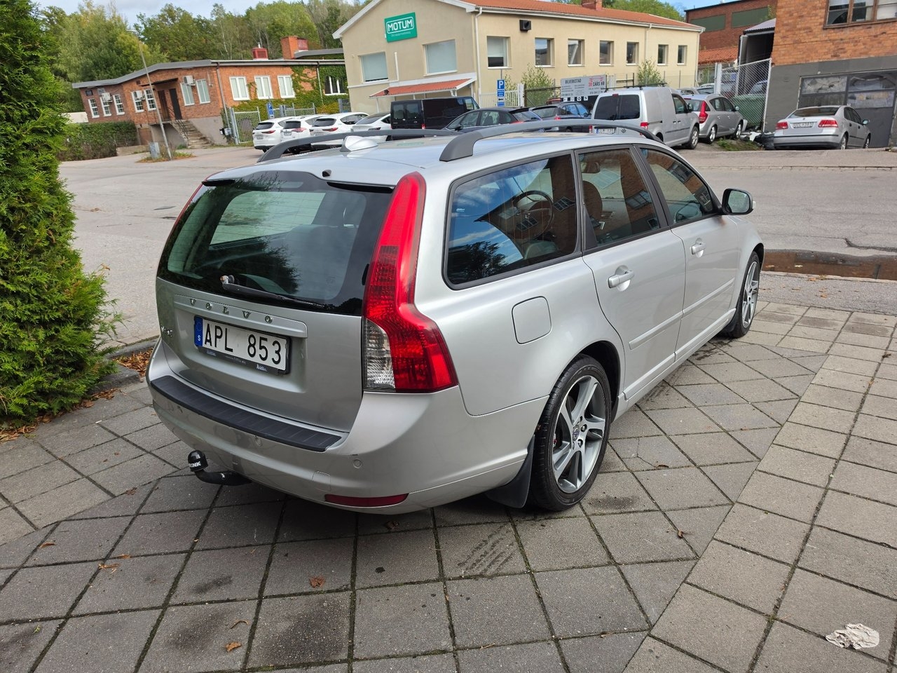 Volvo V50 2.0D Momentum Euro 4 2010, bild 4/10