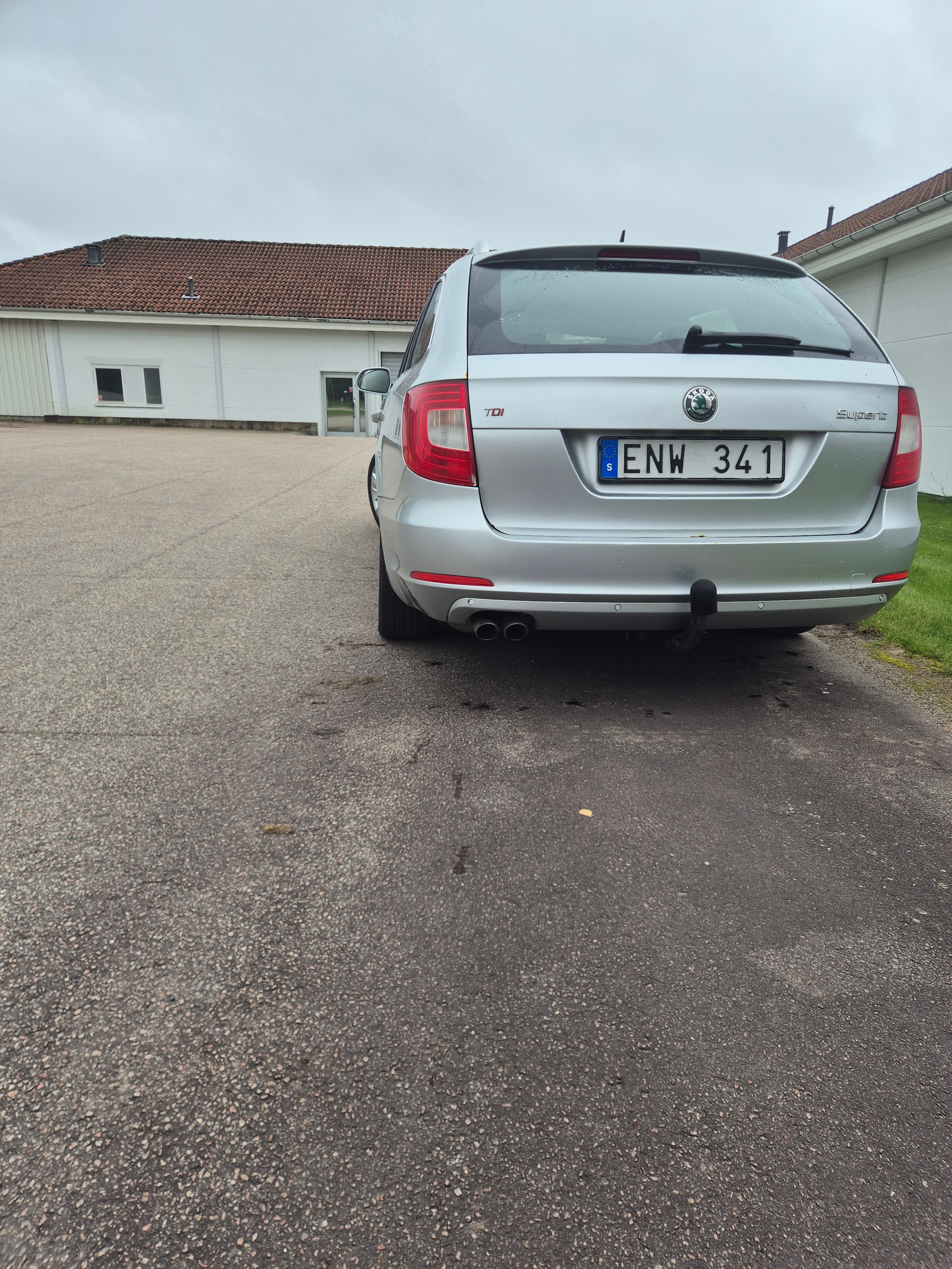 Skoda Superb Kombi 2.0 TDI Manuell 2010, bild 4/4