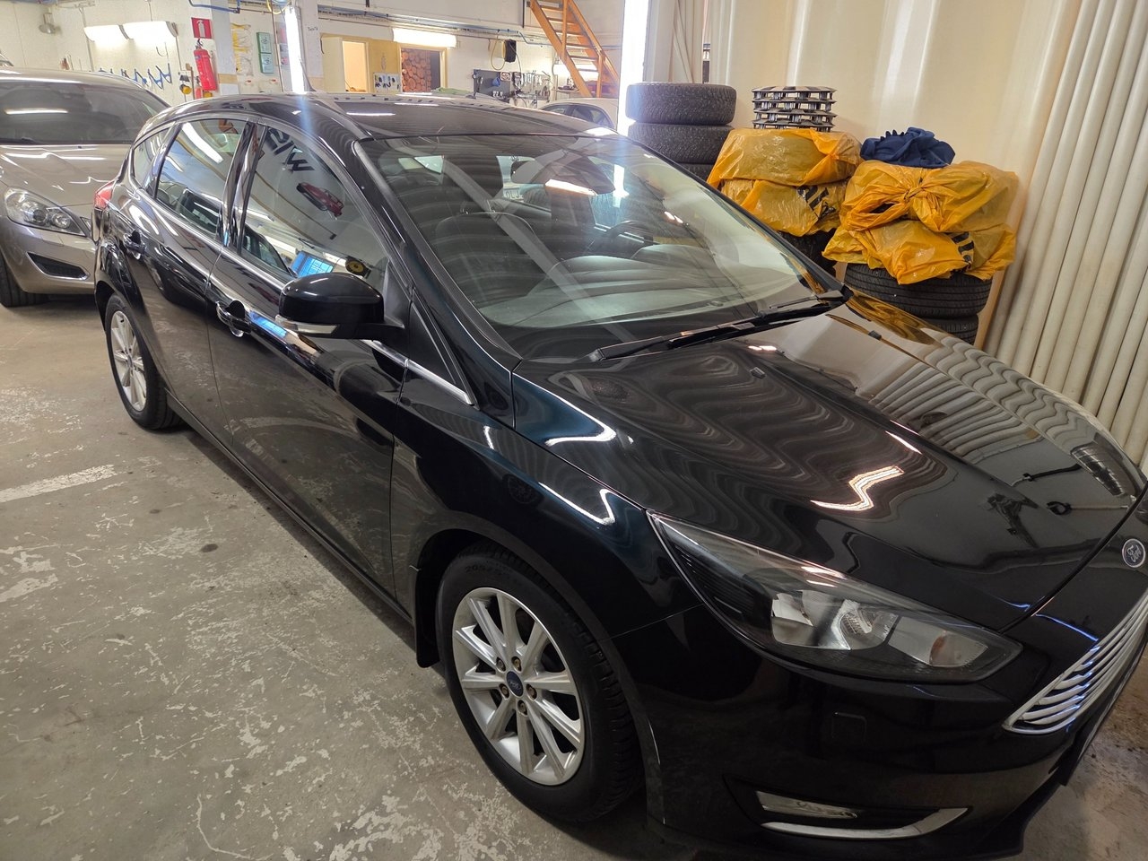 Ford Focus 1.0 EcoBoost Titanium Euro 6 2015, bild 4/24