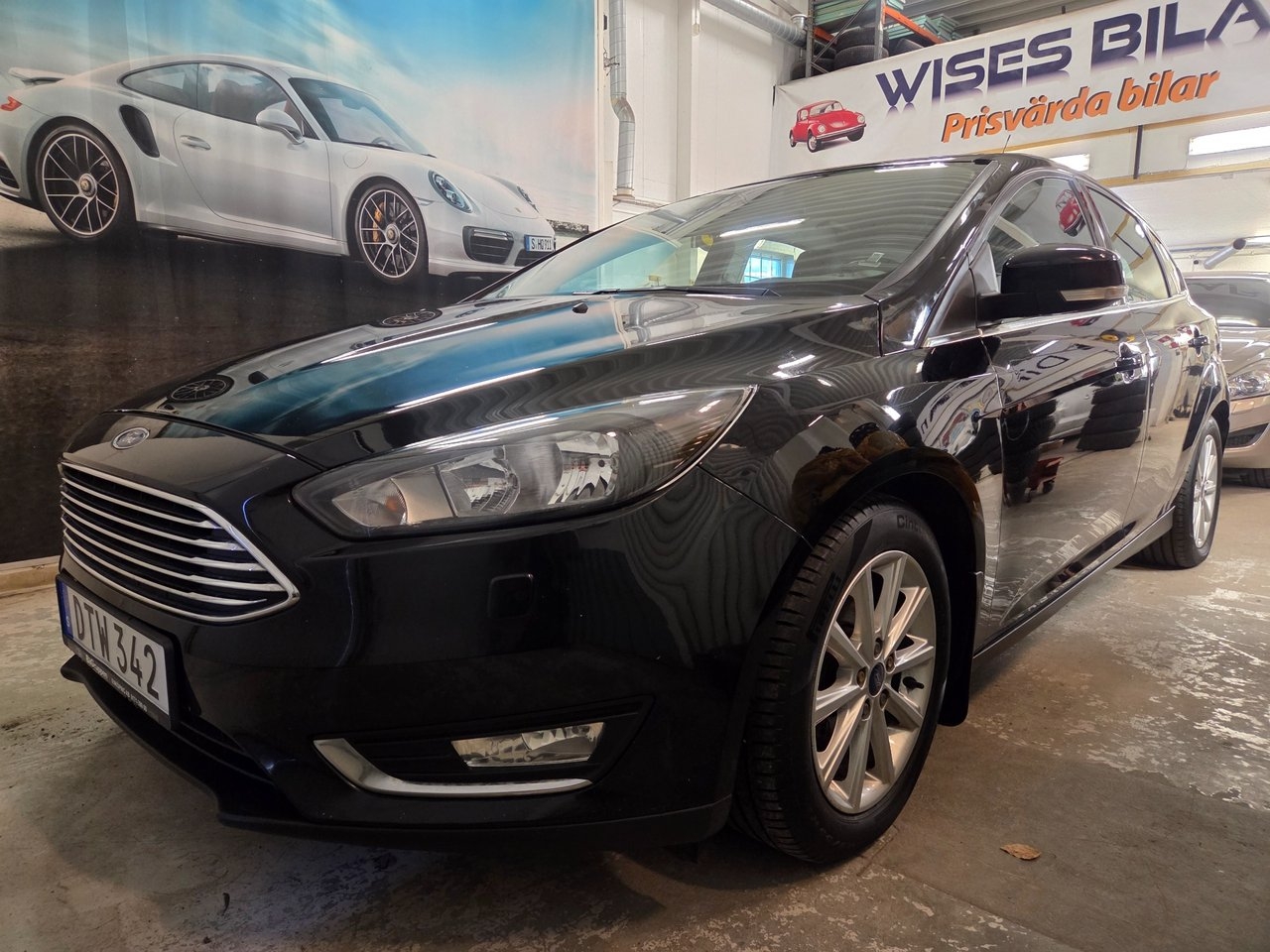 Ford Focus 1.0 EcoBoost Titanium Euro 6 2015, bild 6/24