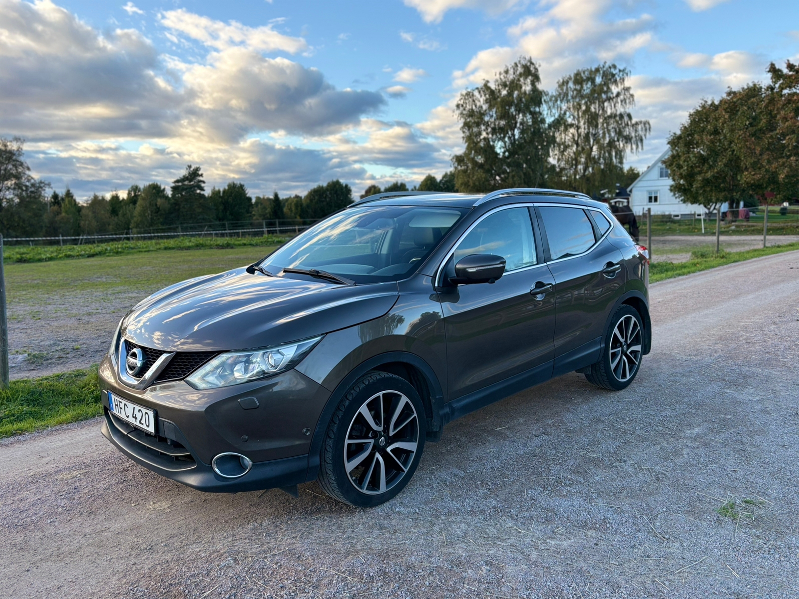Nissan Qashqai 1.2 DIG-T Manuell 2014, bild 5/10