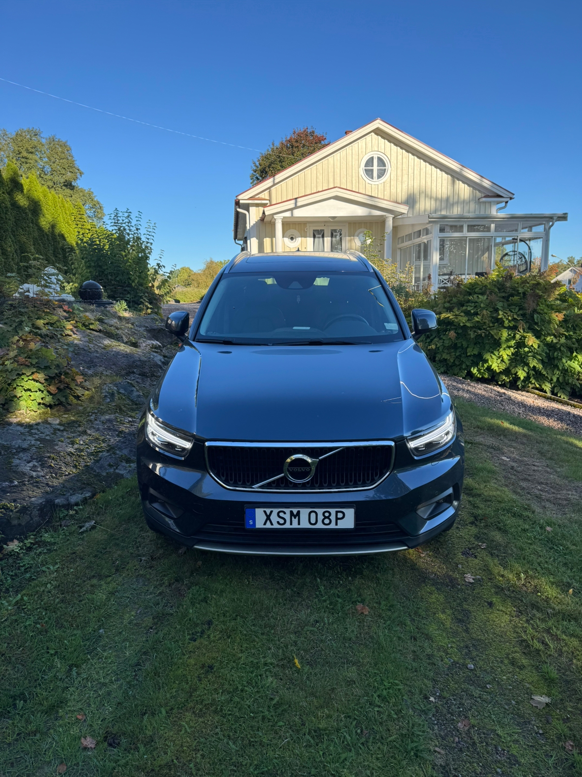Volvo XC40 B5 AWD Geartronic 2022, bild 2/4