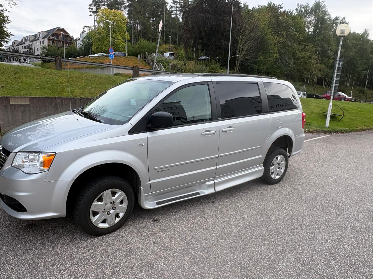 Dodge Grand Caravan 3.6 V6 Automatisk 2011, bild 2/10