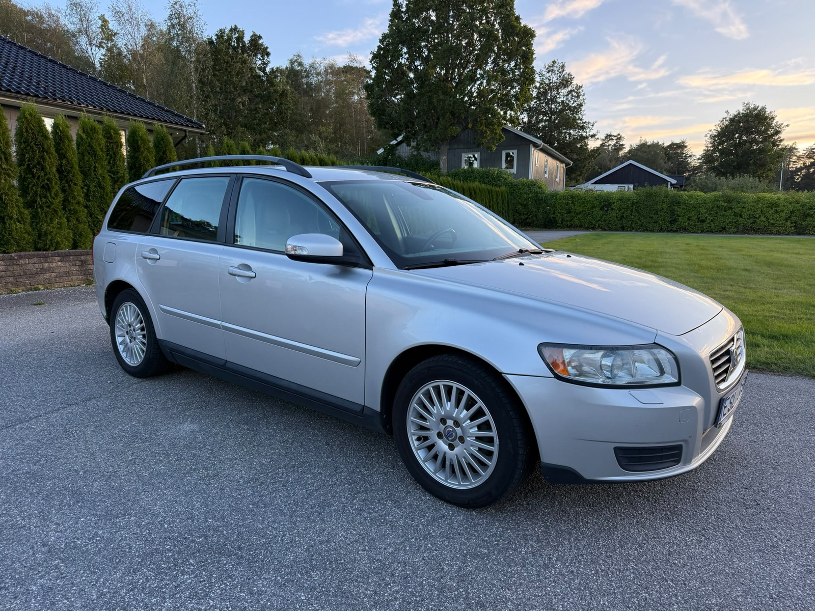Volvo V50 1.8F Manuell 2008, bild 2/6