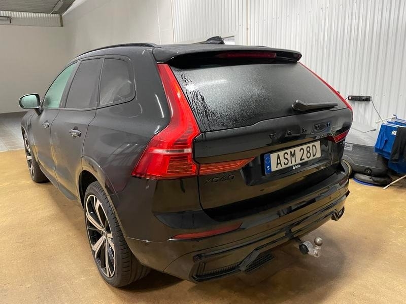 Volvo XC60 T6 Recharge Plus Dark plug in 2025, bild 4/5
