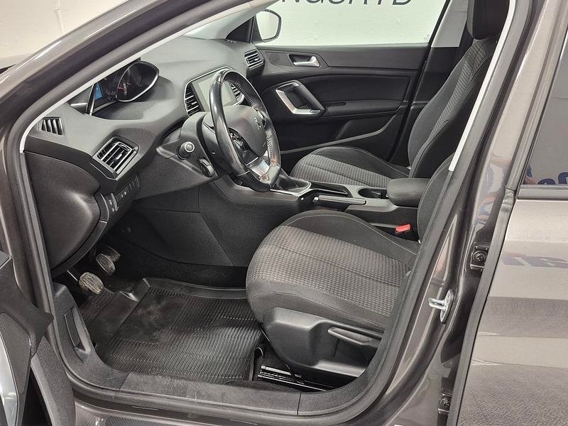 Peugeot 308 SW 2018, bild 2/7