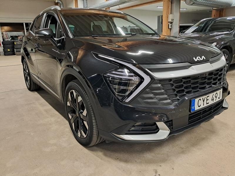 Kia Sportage AWD Plug in 2023, photo 3/7