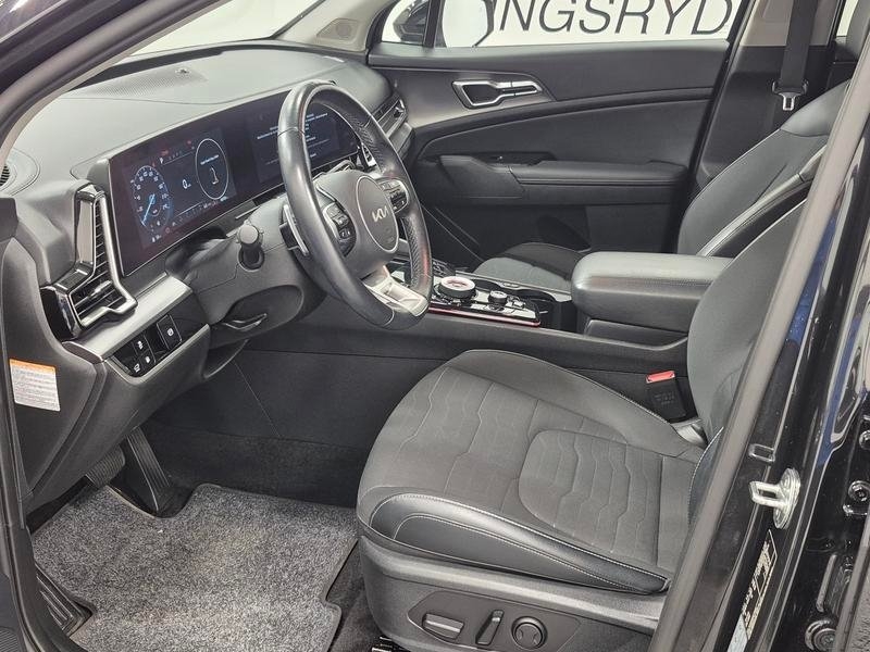 Kia Sportage AWD Plug in 2023, photo 2/10