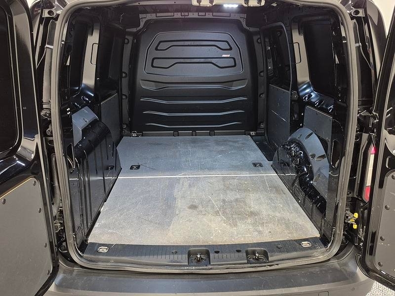 Volkswagen Caddy CARGO MAXI SKÅP 2024, bild 8/8