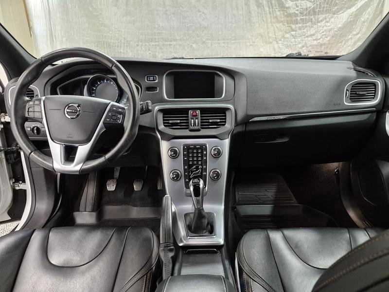 Volvo V40 Cross Country T3 2018, bild 6/7